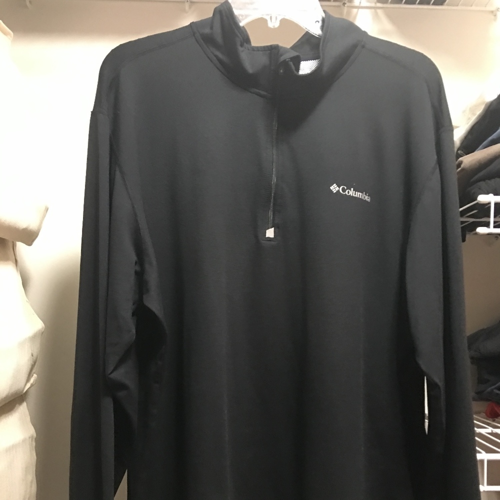 Mens Columbia Black Pull Over
